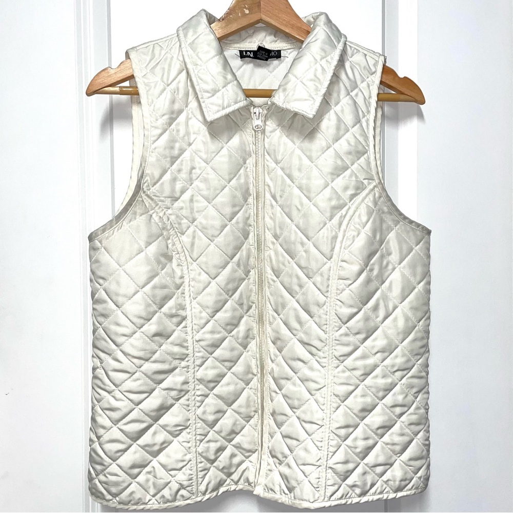 I.N. STUDIO White Quilted Zipper Vest